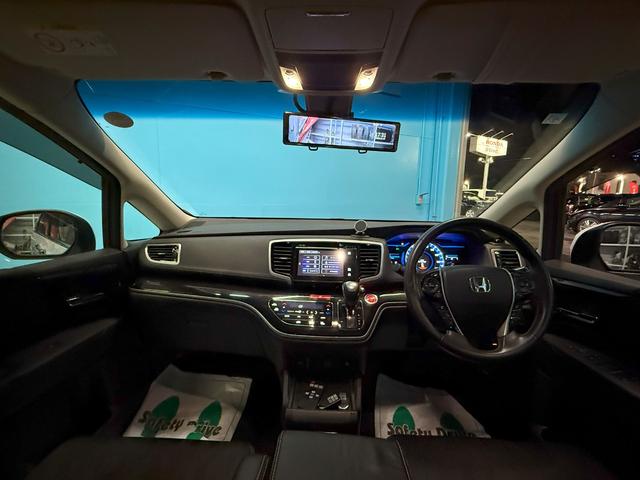 オデッセイハイブリッド ハイブリッドアブソルート・ＥＸホンダセンシング　メーカー装着メモリーナビゲーション　３６０度マルチビューカメラ　シートヒーターＥＴＣ　後席モニター　ＨＤＭＩ接続　スマートキー　パワーシート　衝突被害軽減Ｓ　Ｂカメラ　ＰＷシート　ＬＥＤライト　ＵＳＢ（6枚目）