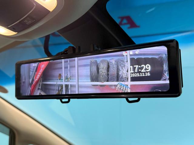 オデッセイハイブリッド ハイブリッドアブソルート・ＥＸホンダセンシング　メーカー装着メモリーナビゲーション　３６０度マルチビューカメラ　シートヒーターＥＴＣ　後席モニター　ＨＤＭＩ接続　スマートキー　パワーシート　衝突被害軽減Ｓ　Ｂカメラ　ＰＷシート　ＬＥＤライト　ＵＳＢ（15枚目）