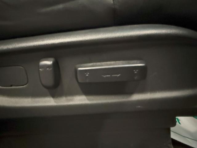 オデッセイハイブリッド ハイブリッドアブソルート・ＥＸホンダセンシング　メーカー装着メモリーナビゲーション　３６０度マルチビューカメラ　シートヒーターＥＴＣ　後席モニター　ＨＤＭＩ接続　スマートキー　パワーシート　衝突被害軽減Ｓ　Ｂカメラ　ＰＷシート　ＬＥＤライト　ＵＳＢ（19枚目）