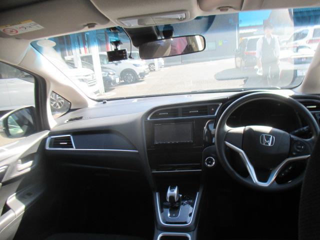 シャトル ハイブリッドホンダセンシング パナソニック製メモリーナビ リアカメラ スマートキー フルオートエアコン ドライブレコーダー ETC車載器 ホンダセンシング リヤカメラ Dレコ デュアルエアバッグ 横滑り防止 パワステ ETC付き(3枚目)