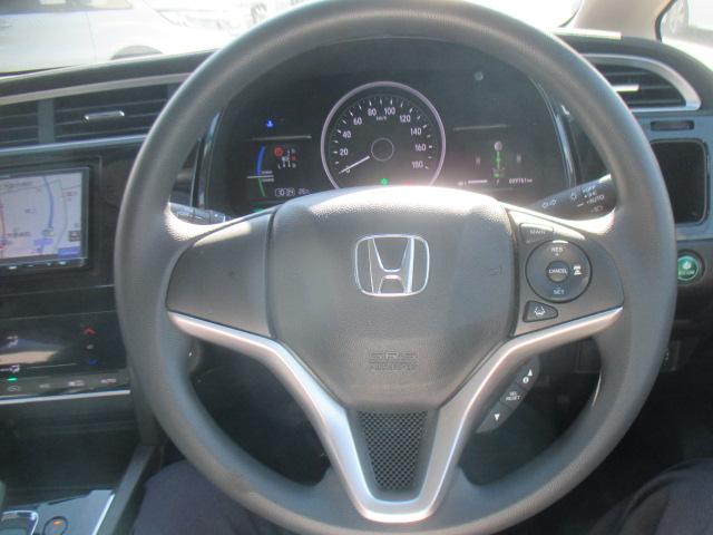 シャトル ハイブリッドホンダセンシング パナソニック製メモリーナビ リアカメラ スマートキー フルオートエアコン ドライブレコーダー ETC車載器 ホンダセンシング リヤカメラ Dレコ デュアルエアバッグ 横滑り防止 パワステ ETC付き(11枚目)