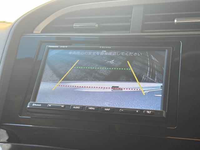 シャトル ハイブリッドホンダセンシング　社外メモリーナビゲーション　バックカメラ　ＥＴＣ　スマートキー　フロートエアコン　　衝突軽減ブレーキ　ハロゲンヘッドライト　横滑防止機能　社外ドライブレコーダー　リヤカメラ　Ｄレコ　デュアルエアバッグ（9枚目）