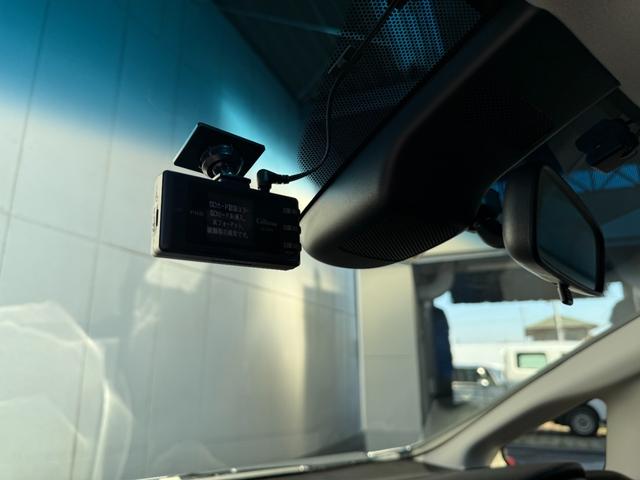 シャトル ハイブリッドホンダセンシング　社外メモリーナビゲーション　バックカメラ　ＥＴＣ　スマートキー　フロートエアコン　　衝突軽減ブレーキ　ハロゲンヘッドライト　横滑防止機能　社外ドライブレコーダー　リヤカメラ　Ｄレコ　デュアルエアバッグ（12枚目）