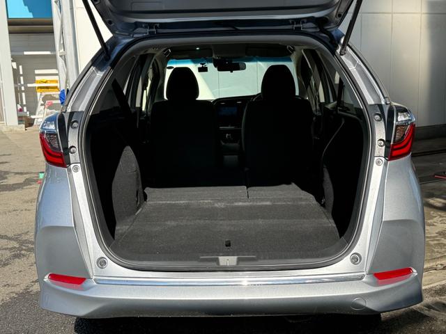 シャトル ハイブリッドホンダセンシング　社外メモリーナビゲーション　バックカメラ　ＥＴＣ　スマートキー　フロートエアコン　　衝突軽減ブレーキ　ハロゲンヘッドライト　横滑防止機能　社外ドライブレコーダー　リヤカメラ　Ｄレコ　デュアルエアバッグ（15枚目）