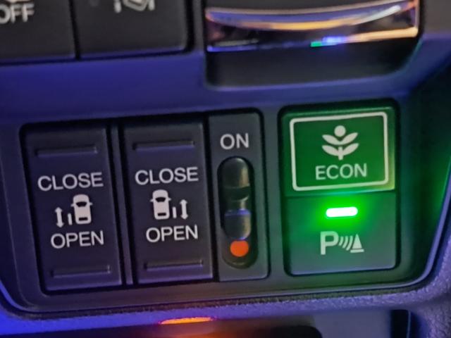 オデッセイハイブリッド ハイブリッドアブソルート・EXホンダセンシング 純正メモリーナビゲーション 両側電動スライドドア ETC車載器 LEDヘッドライト 純正アルミホイール 360度マルチビューカメラ 社外前後ドライブレコーダー 後席モニター 衝突被害軽減S Bカメラ(14枚目)