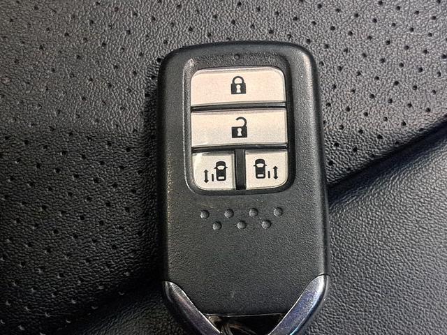 オデッセイハイブリッド ハイブリッドアブソルート・EXホンダセンシング 純正メモリーナビゲーション 両側電動スライドドア ETC車載器 LEDヘッドライト 純正アルミホイール 360度マルチビューカメラ 社外前後ドライブレコーダー 後席モニター 衝突被害軽減S Bカメラ(20枚目)