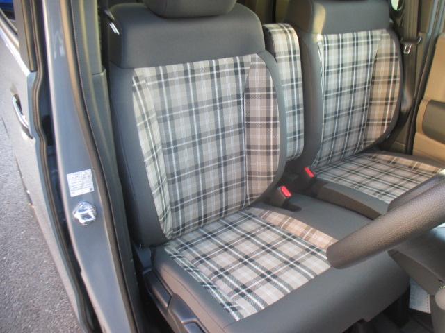 Ｎ－ＢＯＸジョイ ベースグレード　当社業務使用車　ナビ装着用スペシャルパッケージ　左右パワースライドドア　フルオートエアコン　運転席・助手席シートヒーター　スマートキー　踏み間違い防止装置　Ｂカメラ　横滑り防止機能　ＬＥＤランプ（4枚目）