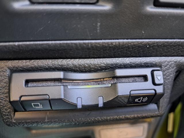 ＸＶハイブリッド ２．０ｉ－Ｌアイサイト　メモリーナビゲーション　バックカメラ　ＥＴＣ　スマートキー　ＬＥＤヘッドライト　純正アルミホイール　衝突軽減ブレーキ　はみ出し防止機能　Ｂモニ　ＤＶＤ再生可能　ＬＥＤライト　イモビライザー　クルコン（11枚目）