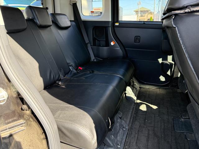 ルーミー ＧＳ　純正ナビゲーション　フルセグＴＶ　Ｂｌｕｅｔｏｏｔｈ接続　バックカメラ　ＥＴＣ　ＬＥＤヘッドライト　両側電動スライドドア　社外アルミホイール　フルオートエアコン　ＴＶナビ　オートクルーズ　ＬＥＤライト（4枚目）