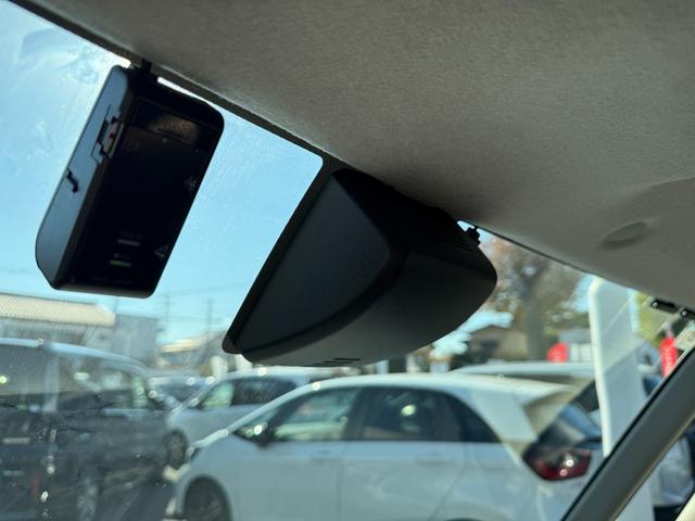 ルーミー ＧＳ　純正ナビゲーション　フルセグＴＶ　Ｂｌｕｅｔｏｏｔｈ接続　バックカメラ　ＥＴＣ　ＬＥＤヘッドライト　両側電動スライドドア　社外アルミホイール　フルオートエアコン　ＴＶナビ　オートクルーズ　ＬＥＤライト（12枚目）