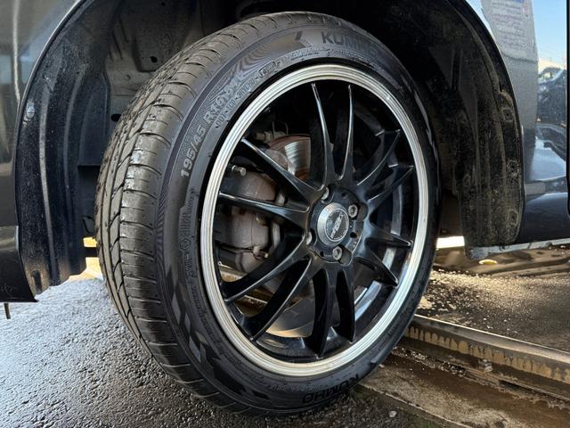 ルーミー ＧＳ　純正ナビゲーション　フルセグＴＶ　Ｂｌｕｅｔｏｏｔｈ接続　バックカメラ　ＥＴＣ　ＬＥＤヘッドライト　両側電動スライドドア　社外アルミホイール　フルオートエアコン　ＴＶナビ　オートクルーズ　ＬＥＤライト（18枚目）