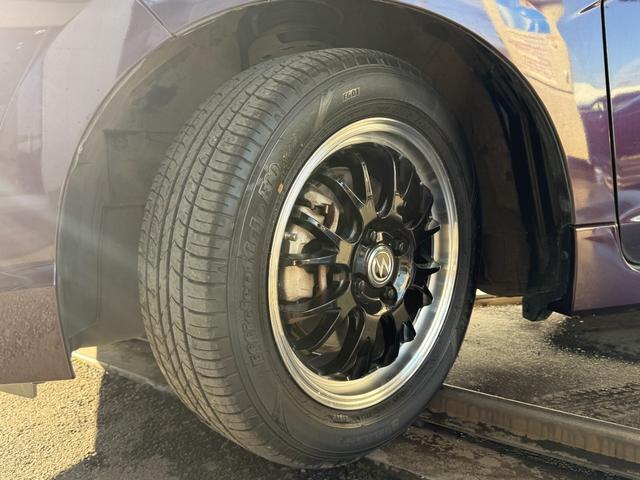 シャトル ハイブリッドＸスタイルエディション　純正ＬＥＤヘッドライト、スマートキーシステム、フルオートエアコン、社外アルミホイール、アダプティブクルーズコントロール、ホンダセンシング　サイドエアバック　クルコン　パワーステアリング　ＥＴＣ　ＡＢＳ（12枚目）