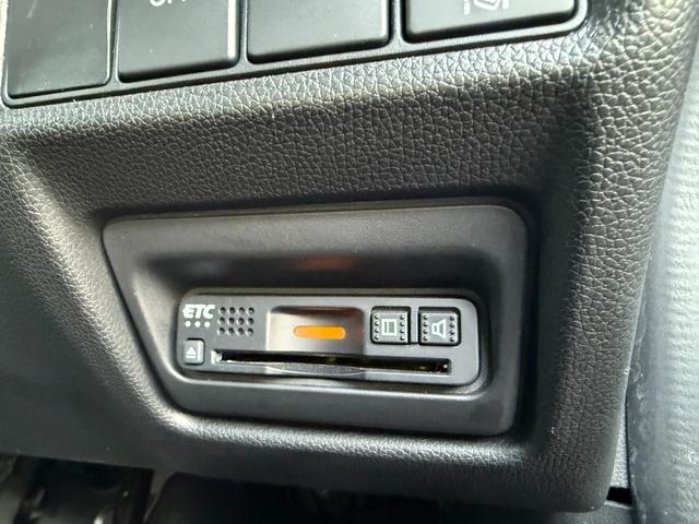 ステップワゴンスパーダ スパーダハイブリッドＧ・ＥＸホンダセンシング　純正メモリーナビゲーション　バックカメラ　ＥＴＣ　純正アルミホイール　社外ドライブレコーダー　前席シートヒーター　ｌＥＤヘッドライト　フルセグＴＶ　フルオートエアコン　キーフリー　Ｓヒーター　横滑防止（12枚目）