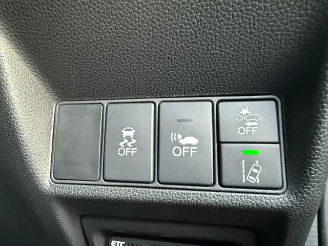 ステップワゴンスパーダ スパーダハイブリッドＧ・ＥＸホンダセンシング　純正メモリーナビゲーション　バックカメラ　ＥＴＣ　純正アルミホイール　社外ドライブレコーダー　前席シートヒーター　ｌＥＤヘッドライト　フルセグＴＶ　フルオートエアコン　キーフリー　Ｓヒーター　横滑防止（16枚目）