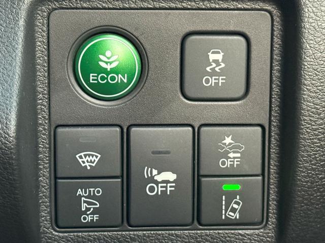 ヴェゼル ハイブリッドＲＳ・ホンダセンシング　純正メモリーナビゲーション　ＥＴＣ車載器　純正アルミホイール　フルオートエアコン　ＬＥＤヘッドライト　衝突軽減ブレーキ　パドルシフト　ＥＴＣ付　定期点検記録簿　サイドＳＲＳ　Ｒカメ　ＵＳＢ接続　イモビ（13枚目）