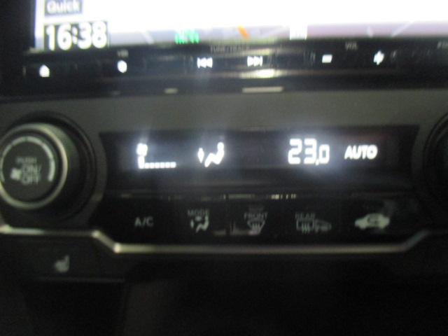 シビック ハッチバック　サンルーフ　純正メモリーナビゲーション　バックカメラ　ＥＴＣ　純正アルミホイール　スマートキー　フルセグＴＶ　ｌＥＤヘッドライト　社外前後ドライブレコーダー　追突軽減ブレーキ　盗難防止装置　Ｂモニター（9枚目）