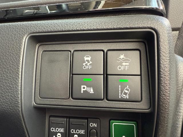 オデッセイ アブソルート　ワンオーナー　純正メモリーナビゲーション　フルセグＴＶ　Ｂｌｕｅｔｏｏｔｈ接続　マルチビューカメラ　ＥＴＣ　リアモニター　ＬＥＤヘッドライト　緊急ブレーキ　アラウンドビューモニター　盗難防止　ナビＴＶ（17枚目）