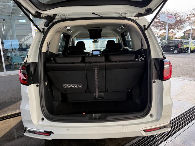 オデッセイ アブソルート　ワンオーナー　純正メモリーナビゲーション　フルセグＴＶ　Ｂｌｕｅｔｏｏｔｈ接続　マルチビューカメラ　ＥＴＣ　リアモニター　ＬＥＤヘッドライト　緊急ブレーキ　アラウンドビューモニター　盗難防止　ナビＴＶ（19枚目）