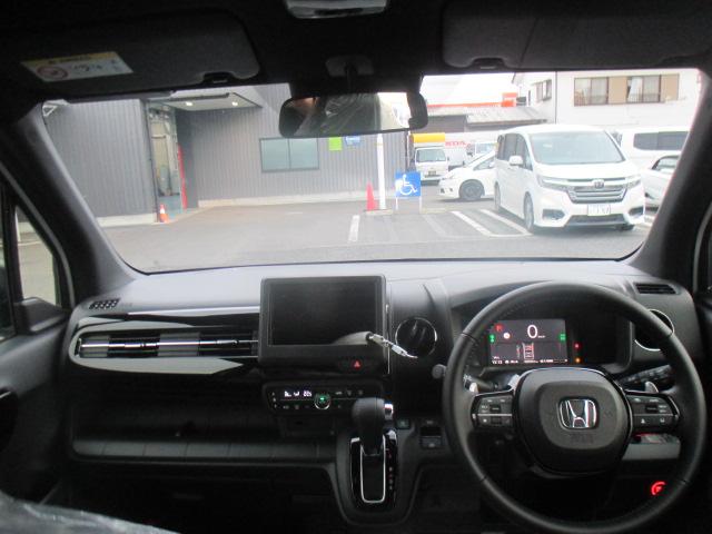 Ｎ－ＷＧＮカスタム Ｌ・ターボホンダセンシング　当社登録済未使用車　ナビ装着用スペシャルパッケージ　運転席・助手席シートヒーター　１５インチアルミホイール　純正アルミホイール　スマートキー　ブレーキサポート　盗難警報装置　横滑り防止機能　禁煙（3枚目）