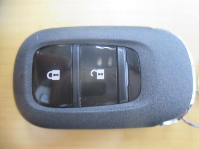Ｎ－ＷＧＮカスタム Ｌ・ターボホンダセンシング　当社登録済未使用車　ナビ装着用スペシャルパッケージ　運転席・助手席シートヒーター　１５インチアルミホイール　純正アルミホイール　スマートキー　ブレーキサポート　盗難警報装置　横滑り防止機能　禁煙（7枚目）