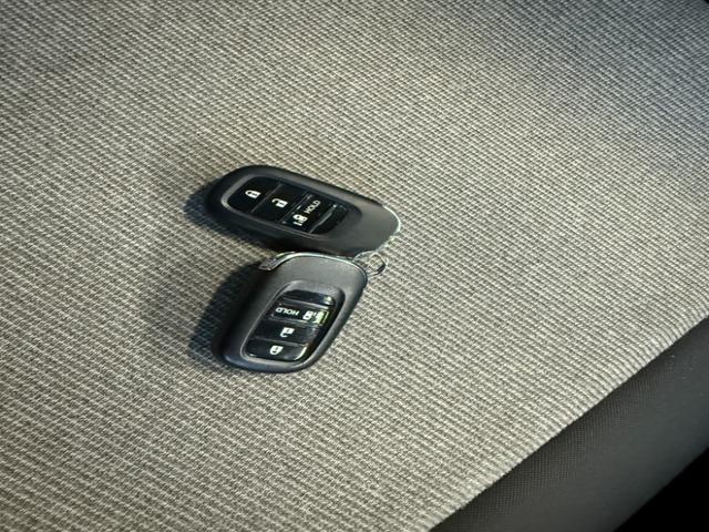 Ｎ－ＢＯＸ ベースグレード　４ＷＤ　ワンオーナー　純正ディスプレイオーディオ　Ｂｌｕｅｔｏｏｔｈ接続　バックカメラ　純正ドライブレコーダー　ＬＥＤヘッドライト　片側電動スライドドア　エアバック　横滑り防止　Ｄレコ　Ｒカメ　ＵＳＢ（13枚目）