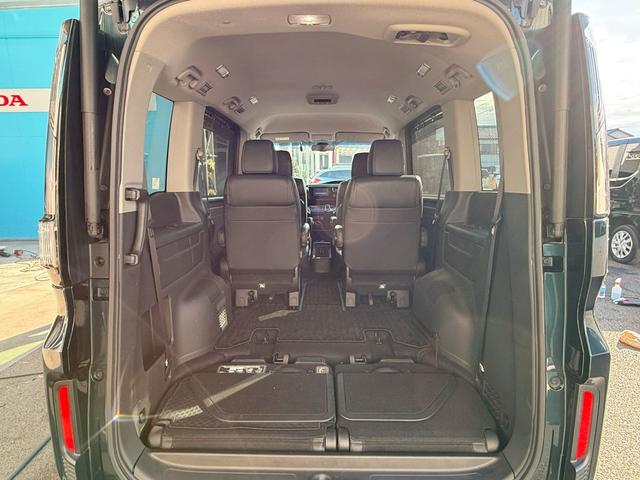 ステップワゴンスパーダ ｅ：ＨＥＶスパーダＧ・ＥＸホンダセンシング　純正メモリーナビゲーション　両側電動スライドドア　シートヒーター　純正アルミホイール　ＥＴＣ車載器　純正ドライブレコーダー　エアバック　地デジ　クルコン　サイドエアバッグ　シ－トヒ－タ－　スマキー（20枚目）