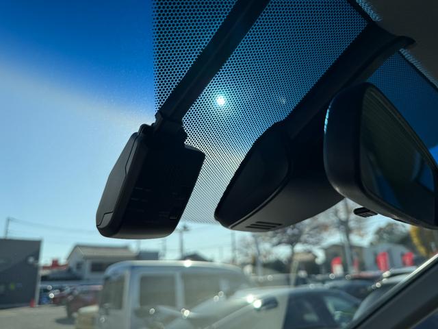 ステップワゴンスパーダ スパーダ・クールスピリット　４ＷＤ　ワンオーナー　純正メモリーナビゲーション　フルセグＴＶ　Ｂｌｕｅｔｏｏｔｈ接続　バックカメラ　ＥＴＣ　リアモニター　ＬＥＤヘッドライト　両側電動スライドドア　記録簿有　サイドエアバッグ　ＡＢＳ（13枚目）