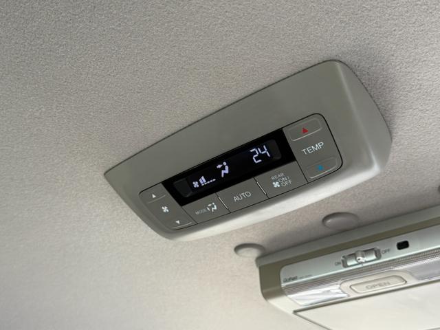 ステップワゴンスパーダ スパーダ・クールスピリット　４ＷＤ　ワンオーナー　純正メモリーナビゲーション　フルセグＴＶ　Ｂｌｕｅｔｏｏｔｈ接続　バックカメラ　ＥＴＣ　リアモニター　ＬＥＤヘッドライト　両側電動スライドドア　記録簿有　サイドエアバッグ　ＡＢＳ（15枚目）