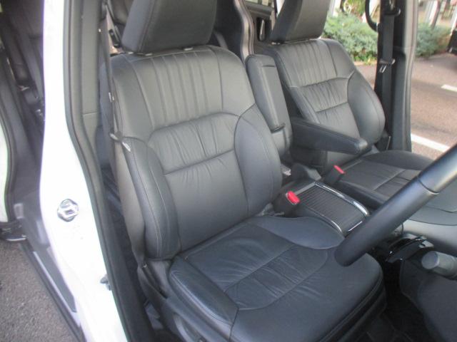 オデッセイハイブリッド e:HEVアブソルート・EXブラックエディション 純正11.4インチメモリーナビ リアカメラ フルセグTV 左右パワースライドドア 黒革シート シートヒーター ETC車載器 ドライブレコーダー 純正アルミホイール バックモニター VSA LEDライト(4枚目)