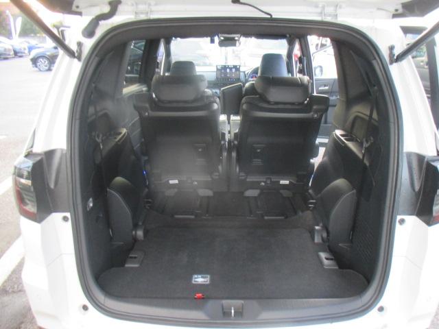 オデッセイハイブリッド e:HEVアブソルート・EXブラックエディション 純正11.4インチメモリーナビ リアカメラ フルセグTV 左右パワースライドドア 黒革シート シートヒーター ETC車載器 ドライブレコーダー 純正アルミホイール バックモニター VSA LEDライト(16枚目)