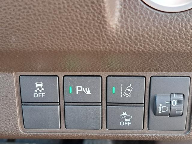 N-WGN Lホンダセンシング 純正ディスプレーオーディオ バックカメラ ETC スマートキー 衝突軽減ブレーキ ワンセグTV フルオートエアコン シートヒーター Bモニタ 誤発進抑制 1オナ 横滑り防止機能 USBポート ABS(11枚目)