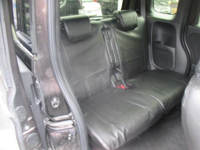 N-BOXカスタム G・Lターボホンダセンシング 純正メモリーナビ リアカメラ フルセグTV 左右パワースライドドア フルオートエアコン LEDヘッドライト ETC車載器 スマートキー 純正アルミホイール 両側PWスライドドア Bモニタ Iストップ(5枚目)