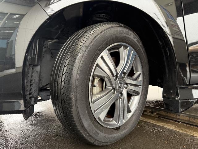 ステップワゴンスパーダ ｅ：ＨＥＶスパーダＧ・ＥＸホンダセンシング　社外メモリーナビゲーション　フルセグＴＶ　Ｂｌｕｅｔｏｏｔｈ接続　バックカメラ　ＥＴＣ　ＬＥＤヘッドライト　両側電動スライドドア　エアバック　地デジ　クルコン　サイドエアバッグ　シ－トヒ－タ－　ＡＢＳ（19枚目）