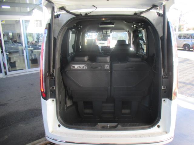 ステップワゴン ｅ：ＨＥＶスパーダ　ワンオーナー車　純正ナビゲーション　リアカメラ　フルセグＴＶ　左右パワースライドドア　フルオートエアコン　リアフリップダウンモニター　純正アルミホイール　スマートキー　１オーナー　ＥＳＣ　シートヒータ（18枚目）