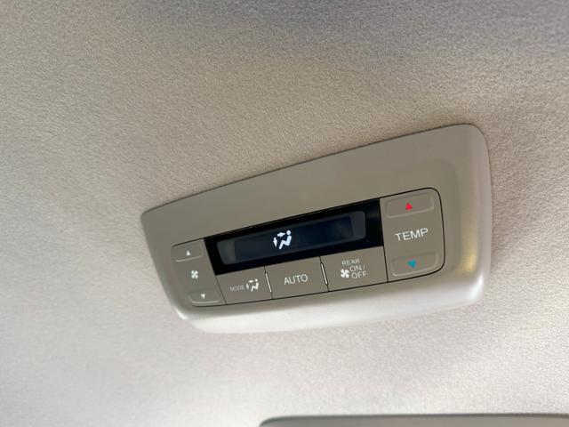 ステップワゴンスパーダ スパーダ・クールスピリット　純正メモリーナビゲーション　前後ドライブレコーダー　リアモニター　両側電動スライドドア　シートヒーター　ＥＴＣ車載器　わくわくゲート　全方位モニター　両電動スライドドア　シートＨ　追突軽減ブレーキ（17枚目）