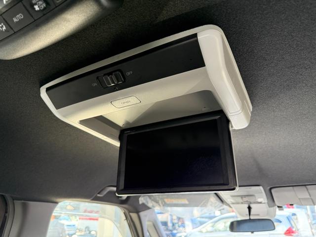 ステップワゴン ｅ：ＨＥＶスパーダ　ワンオーナー　純正メモリーナビゲーション　フルセグＴＶ　Ｂｌｕｅｔｏｏｔｈ接続　バックカメラ　ＥＴＣ　リアモニター　ＬＥＤヘッドライト　両側電動スライドドア　１オーナー　デュアルエアコン　ＥＳＣ（13枚目）