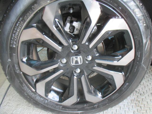 フィット クロスター　ワンオーナー車　純正メモリーナビ　リアカメラ　フルセグＴＶ　フルオートエアコン　純正アルミホイール　スマートキー　ＬＥＤヘッドライト　ＥＴＣ車載器　ＶＳＡ　バックカメラ　キーフリー　サイドエアバッグ（17枚目）