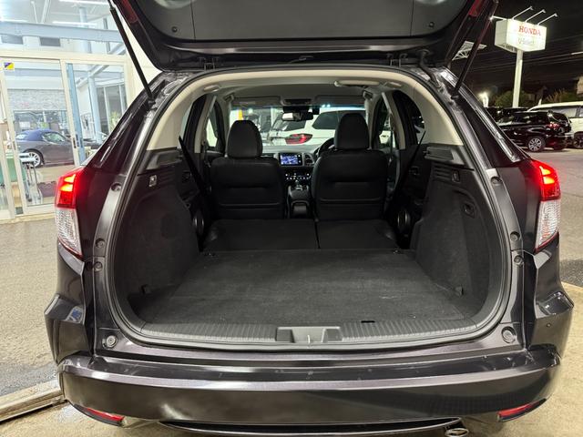 ヴェゼル ハイブリッドＺ・ホンダセンシング　ワンオーナー　純正ナビゲーション　フルセグＴＶ　Ｂｌｕｅｔｏｏｔｈ接続　バックカメラ　ＥＴＣ　ＬＥＤヘッドライト　純正ドライブレコーダー　整備記録簿　横滑防止装置　バックガイドモニター　ＬＥＤライト（15枚目）