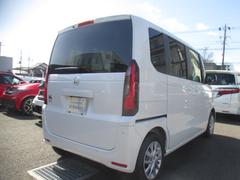 リアビューのお写真です。　リアガラスは純正でプライバシーガラスを装用しており外から車内が見えにくくなっております♪ 2