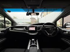 インパネ周りのお写真です。　視界が広く運転もしやすくなっております♪ 6