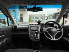 インパネ周りのお写真です。　視界が広く運転もしやすくなっております♪ 5