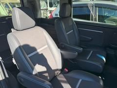 ������ɥ����Ȥϥ���ץƥ󥷡��ȤˤʤäƤ���ޤ��� 4