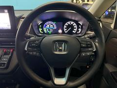 �ϥ�ɥ����Τ��̿��Ǥ����ϥ�ɥ�κ�¦�ˤϥʥ������å�����¦�ˤϥ��롼������ȥ����뤬��������Ƥ���ޤ��� 7