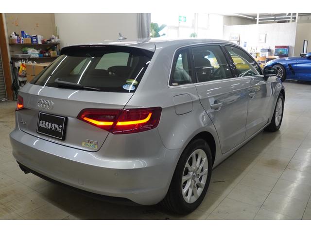 Ａ３ スポーツバック１．４ＴＦＳＩ　コンビニエンスパッケージ　ナビＴＶ　バックカメラ　禁煙車（10枚目）