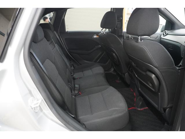 Ｂクラス Ｂ１８０　後期　レーダーセーフティＰＫＧ　ナビＴＶ　バックカメラ　キーレスゴー　シートヒーター　ＬＥＤライト（19枚目）