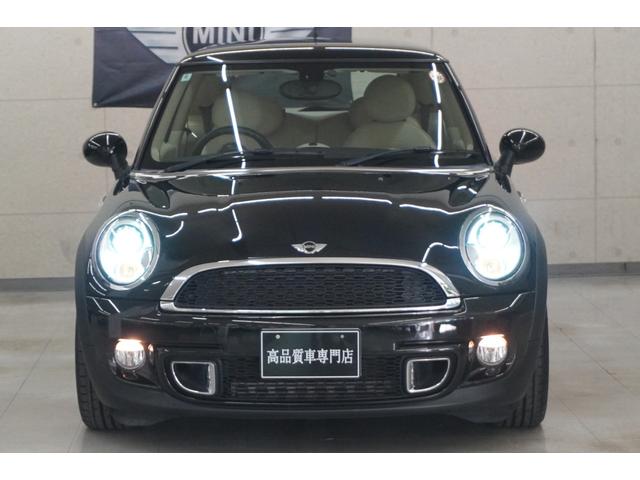 ＭＩＮＩ インスパイアード・バイ・グッドウッド　世界１０００台特別限定車　Ｈａｒｍａｎ／Ｋａｒｄｏｎ　ガレージ保管　新品タイヤ（3枚目）