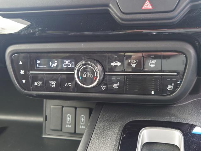 Ｎ－ＢＯＸカスタム Ｌ　令和４年式●走行２３３６７ｋｍ●純正フルセグナビ●ＥＴＣ●バックカメラ●電子制御パーキング●アダプティブクルーズコントロール●ソナーセンサー●シートヒーター●後席テーブル●パワースライドドア（16枚目）