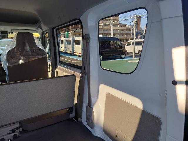 NV100クリッパーバン DX セーフティパッケージ 令和3年式/走行47878km/純正フルセグナビ/バックカメラ/ETC/ナビ連動ドラレコ/2速発進モード/衝突被害軽減ブレーキ/オーバーヘッドコンソール/ソナーセンサー/横滑り防止装置/防犯アラーム(17枚目)