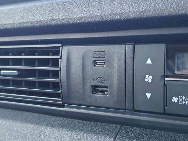 Ｎ－ＢＯＸカスタム ベースグレード　令和６年式●走行４０７８ｋｍ●純正８型ディスプレイオーディオ●バックカメラ●両側パワースライドドア●電子制御パーキング●アダプティブクルーズコントロール●後席テーブル●シートヒーター／ソナーセンサー（16枚目）