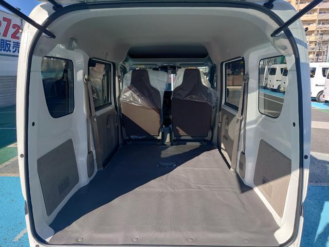 ＮＶ１００クリッパーバン ＤＸ　セーフティパッケージ　令和３年式●走行４４０１７ｋｍ●ＥＴＣ●２速発進モード●衝突被害軽減ブレーキ●オーバーヘッドコンソール●ソナーセンサー●横滑り防止装置●防犯アラーム●スモークガラス●寒冷地仕様●ＭＴモード●キーレス（9枚目）
